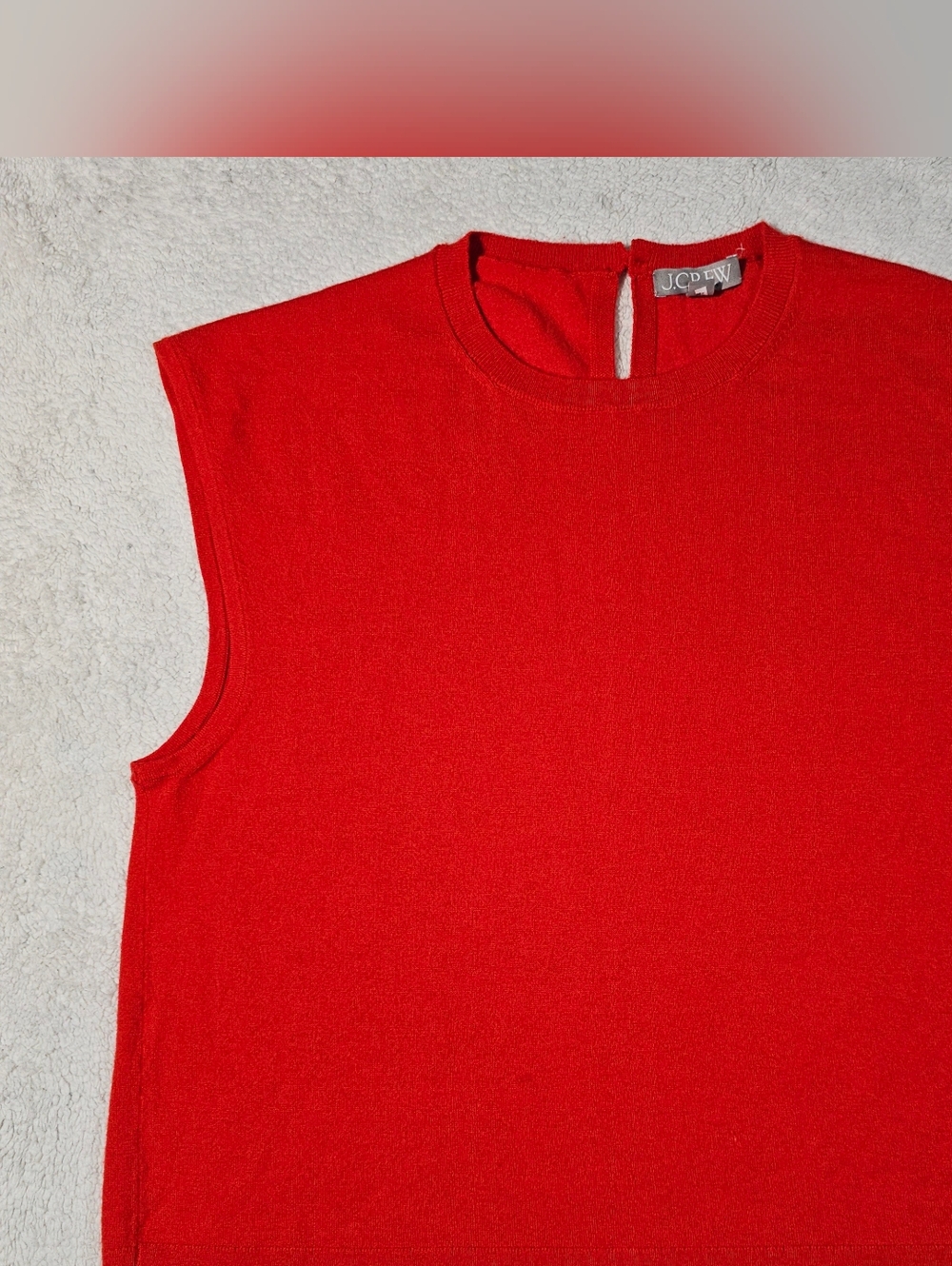 J. CREW Featherweight cashmere-blend cropped sweater shell in Red 2X. - Picture 4 of 11